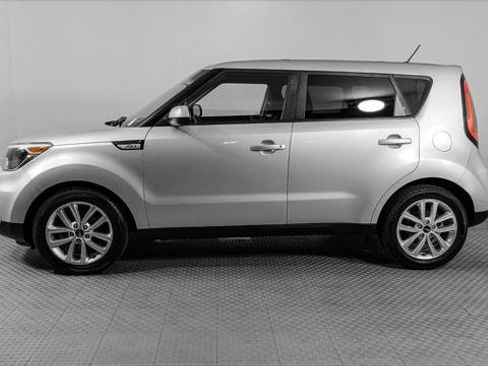 Used 2018 Kia Soul + FWD image 3