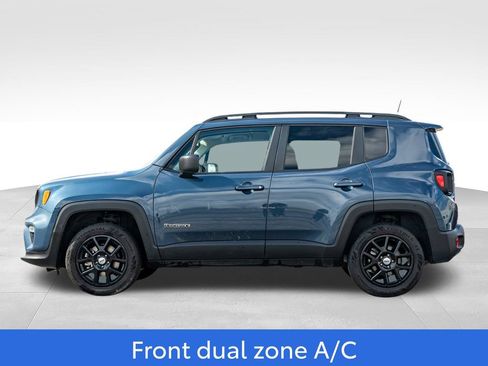 Used 2023 Jeep Renegade Latitude w/ Premium Group AWD/4WD image 4