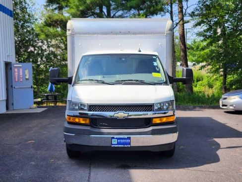Used 2022 Chevrolet Express 3500 w/ Power Convenience Package RWD image 8