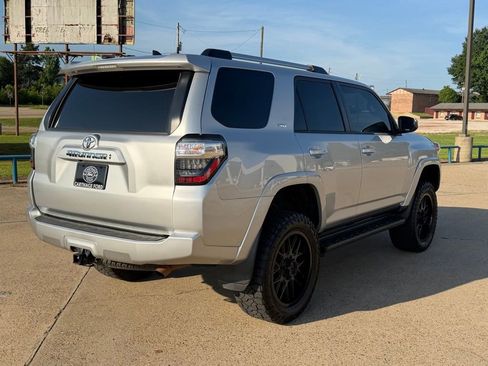 Used 2023 Toyota 4Runner SR5 AWD/4WD image 5