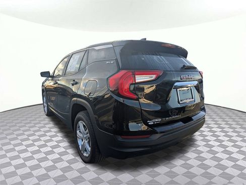 Used 2024 GMC Terrain SLE image 5