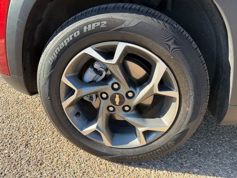 Used 2024 Chevrolet Trax LT image 19