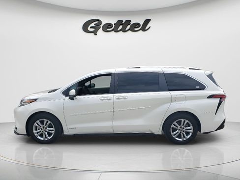 Used 2021 Toyota Sienna Platinum AWD/4WD image 8