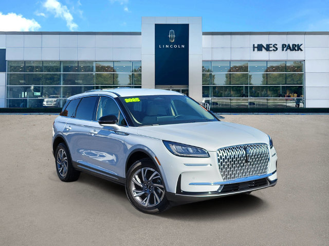 Used 2025 Lincoln Corsair AWD w/ Equipment Group 101A image 1