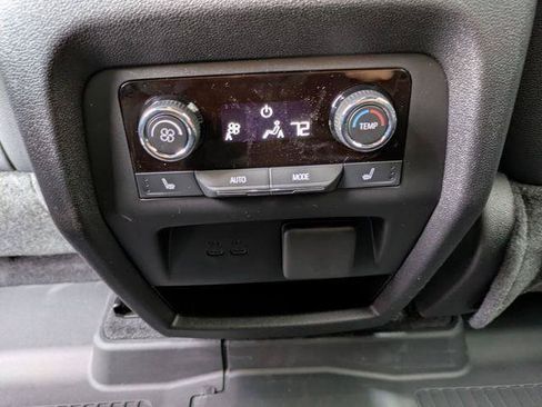 New 2026 Chevrolet Traverse RS w/ LPO, Floor Liner Package FWD image 30
