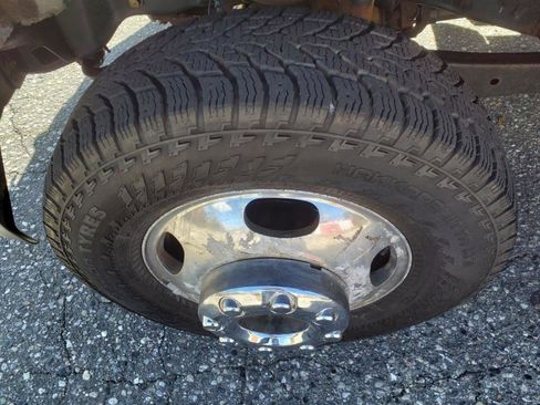 Used 2017 Ford F350 XLT w/ Snow Plow Prep Package image 10