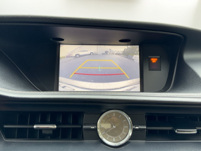 Used 2015 Lexus ES 300h w/ Navigation System Package FWD image 22