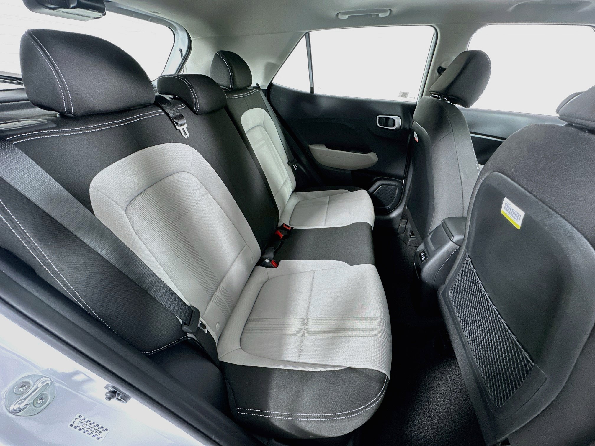 Used 2024 Hyundai Venue SEL FWD image 25