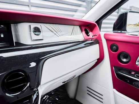 Used 2023 Rolls-Royce Phantom Sedan RWD image 94