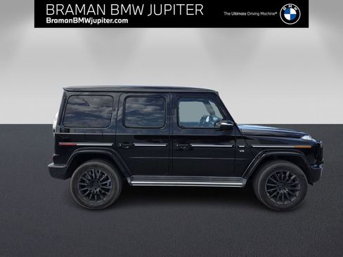 Used 2021 Mercedes-Benz G 550 image 3
