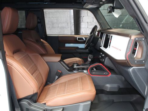 Used 2024 Ford Bronco Heritage Edition AWD/4WD image 45