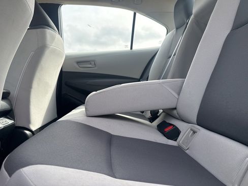 Used 2024 Toyota Corolla LE image 40