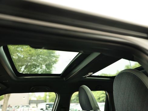 New 2026 MINI Cooper 4-Door Hardtop FWD image 18