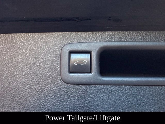 Used 2020 Toyota Highlander XLE AWD/4WD image 48