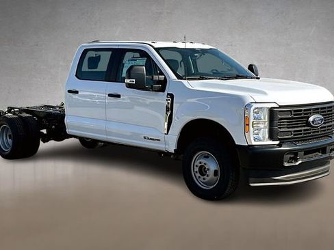 New 2026 Ford F350 XL w/ XL Chrome Package AWD/4WD image 2