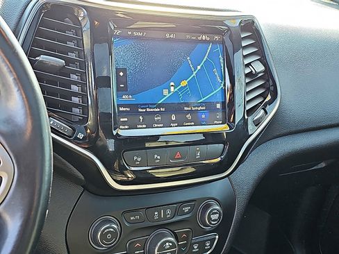 Used 2019 Jeep Cherokee High Altitude image 17