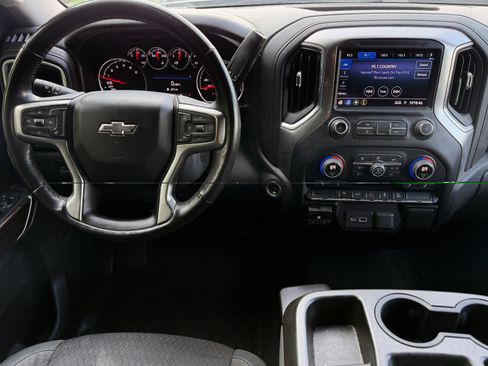 Used 2021 Chevrolet Silverado 1500 RST AWD/4WD image 7