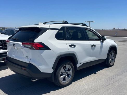 Used 2025 Toyota RAV4 LE AWD/4WD image 2
