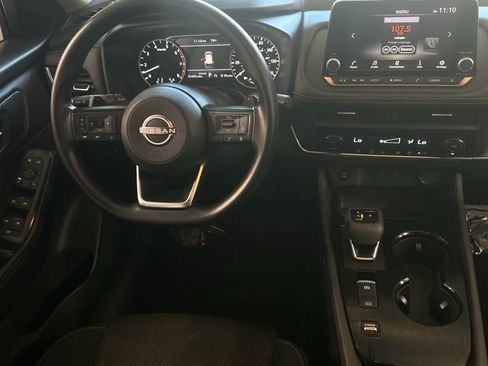 Used 2024 Nissan Rogue SV FWD image 15