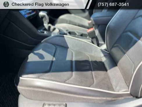 Used 2022 Volkswagen Tiguan SEL R-Line AWD/4WD image 24