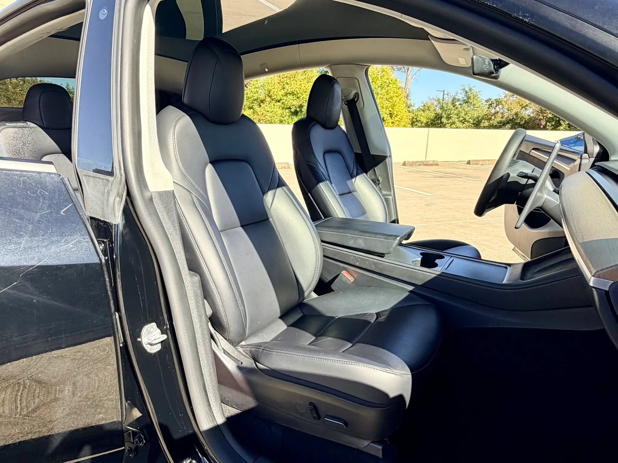Used 2023 Tesla Model Y Long Range AWD/4WD image 33