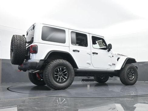 Used 2025 Jeep Wrangler Unlimited Rubicon image 60