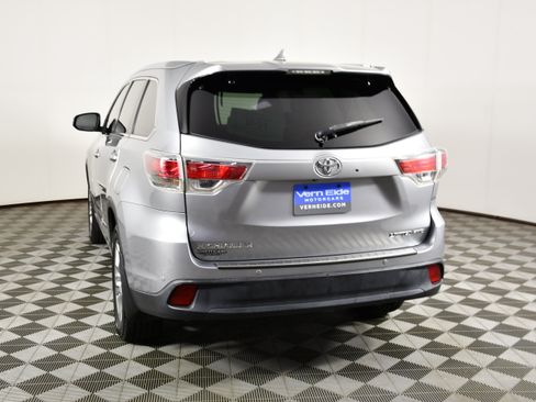 Used 2016 Toyota Highlander Limited w/ Driver Technology Package AWD/4WD image 7