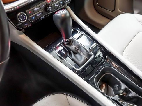 Used 2022 Jeep Compass Limited image 22