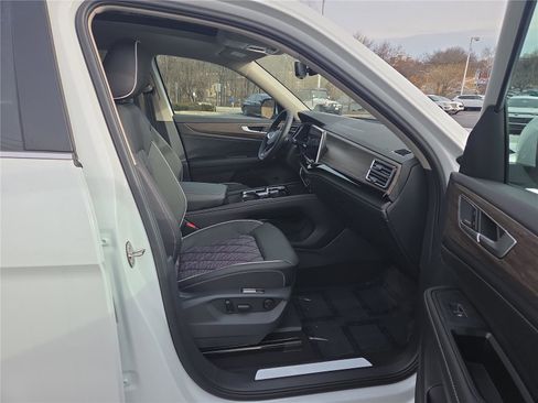 New 2026 Volkswagen Atlas SEL Premium R-Line image 28