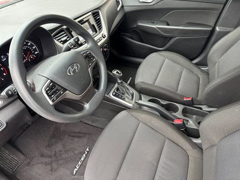 Used 2022 Hyundai Accent SE image 9