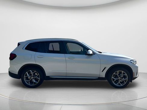 Used 2023 BMW X3 xDrive30i w/ Convenience Package AWD/4WD image 4