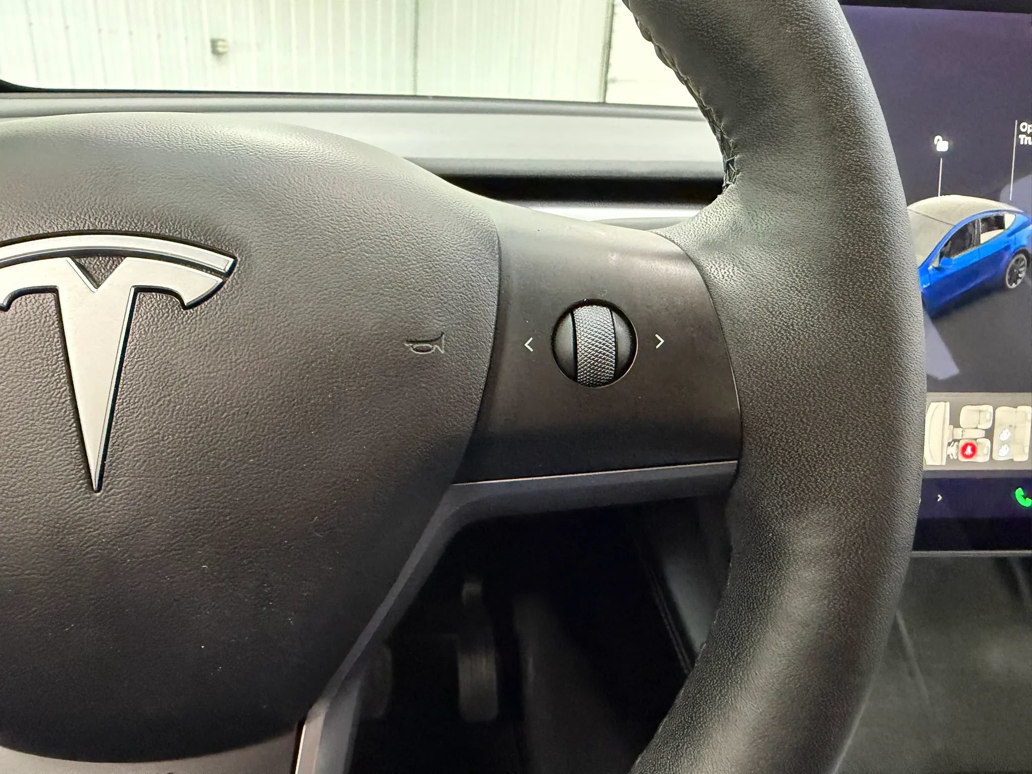 Used 2021 Tesla Model Y Long Range AWD/4WD image 29