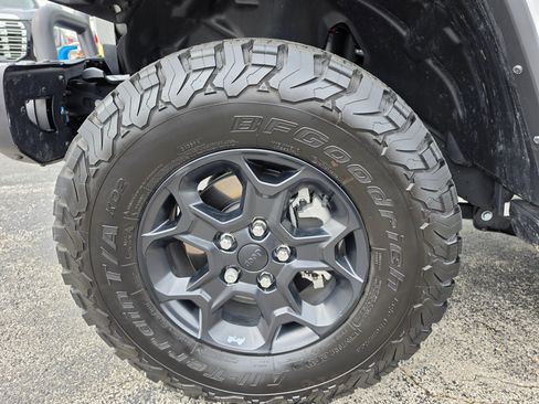 Used 2023 Jeep Wrangler Unlimited Rubicon 4xe image 15