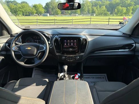 Used 2021 Chevrolet Traverse LS FWD image 12