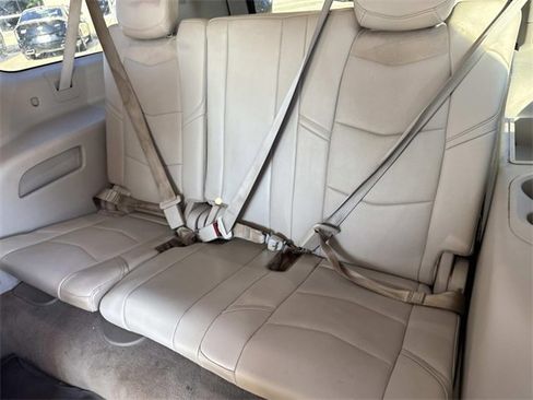 Used 2018 Cadillac Escalade ESV Premium Luxury image 15