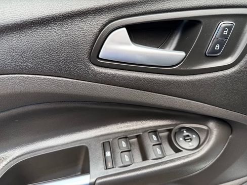 Used 2015 Ford Escape SE FWD image 14