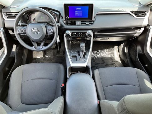 Used 2024 Toyota RAV4 LE image 9
