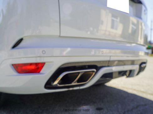 Used 2022 Land Rover Range Rover Sport SVR image 85