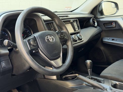 Used 2018 Toyota RAV4 LE w/ All Weather Liner Package AWD/4WD image 10