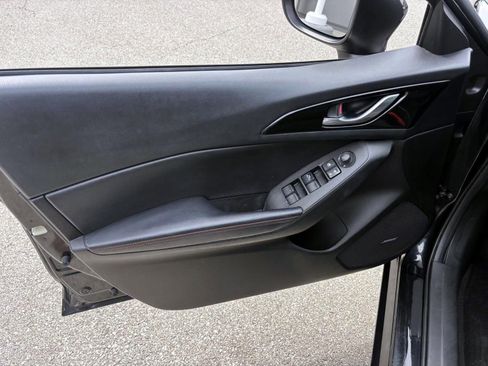 Used 2014 MAZDA MAZDA3 s Grand Touring w/ Technology Package image 11