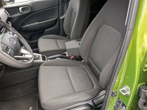 Certified 2022 Hyundai Venue SE image 14