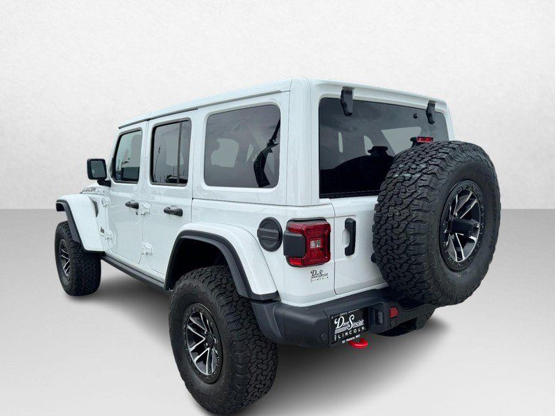 Used 2025 Jeep Wrangler Unlimited Rubicon AWD/4WD image 7