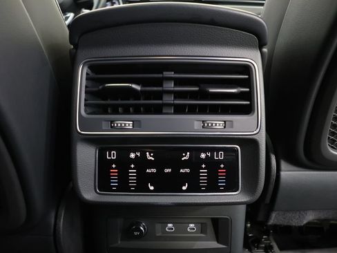 Used 2023 Audi SQ7 Prestige w/ Prestige Package AWD/4WD image 25