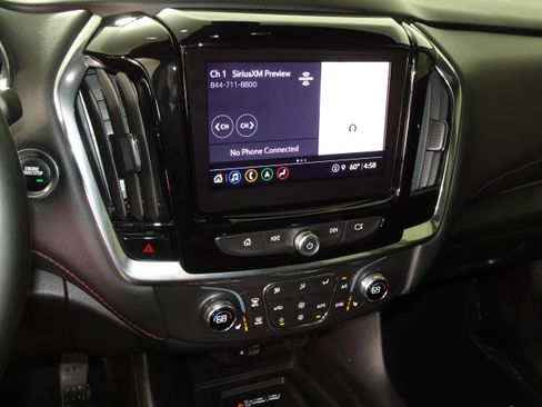 Used 2023 Chevrolet Traverse RS image 61