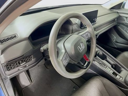 Used 2023 Honda Accord EX image 10