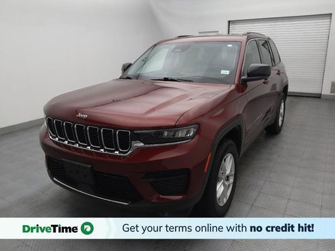 Used 2023 Jeep Grand Cherokee Laredo AWD/4WD image 1