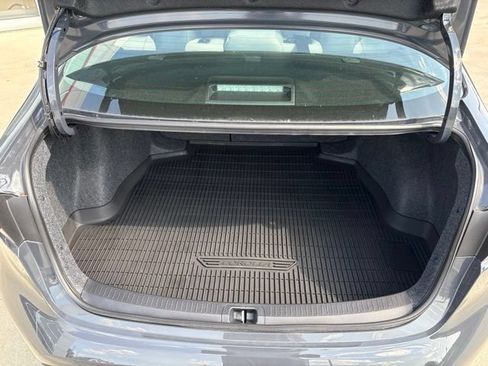 Used 2025 Toyota Corolla LE FWD image 28