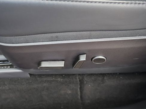 Used 2022 Tesla Model Y Performance image 32