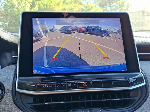 Used 2022 Jeep Compass Latitude image 17