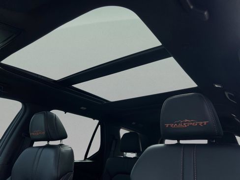 Used 2024 Honda Pilot TrailSport image 33